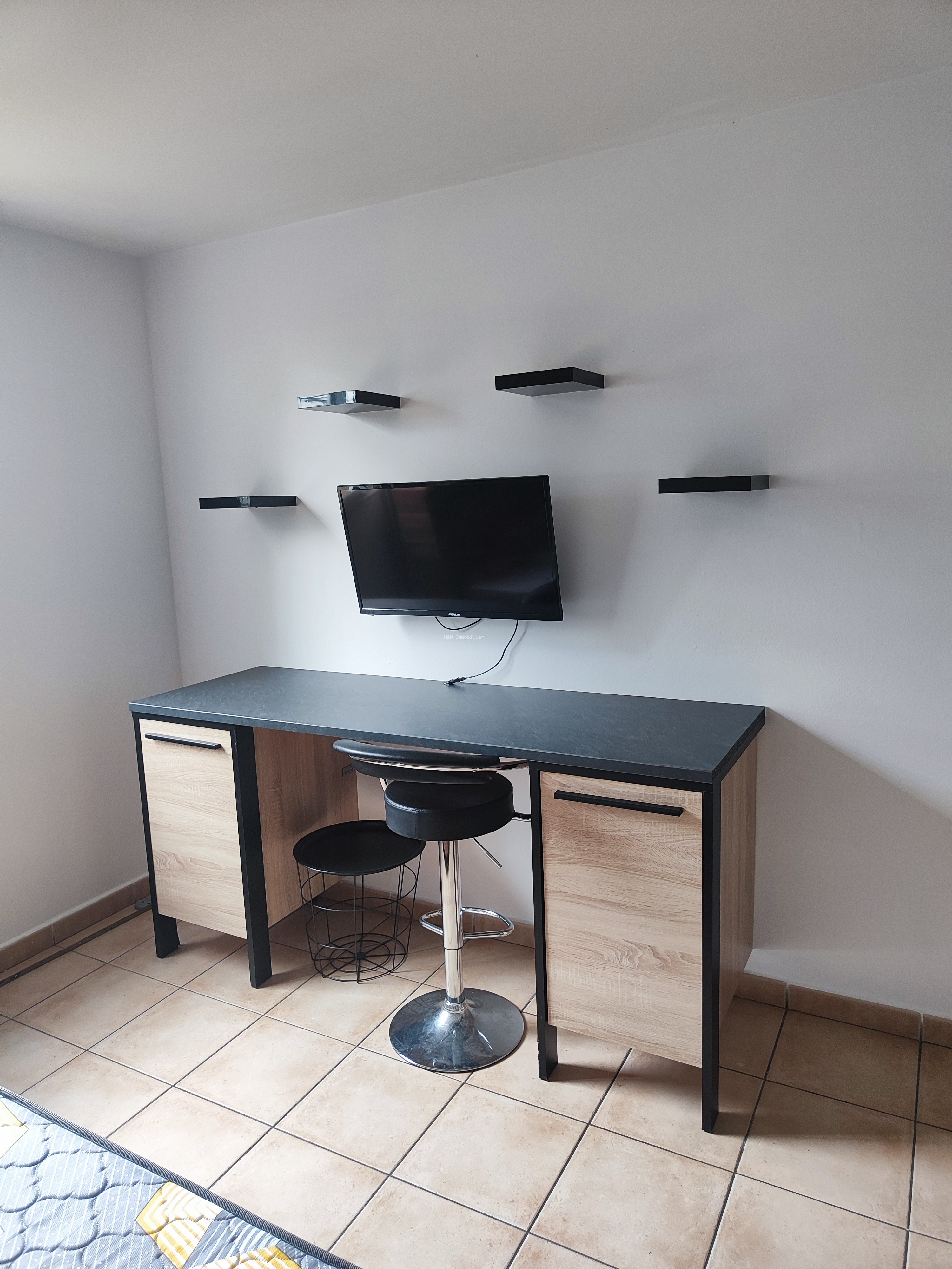 T1 meublé Rés Central Fac 9